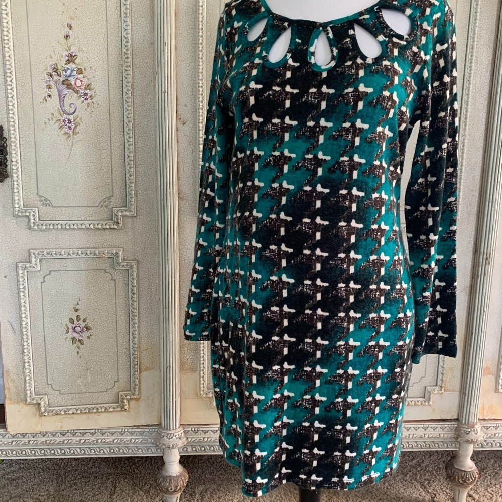 Green & black sweater dress